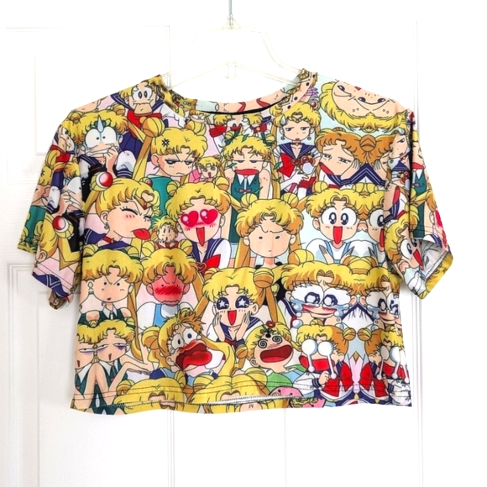 Goldenfish Multicolor Sailor Moon Graphic Crop Top Size M